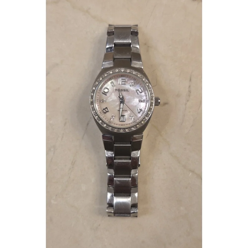 Women's Fossil Watch Mother-of-pearl Dial Gem-set Bezel Analog 7